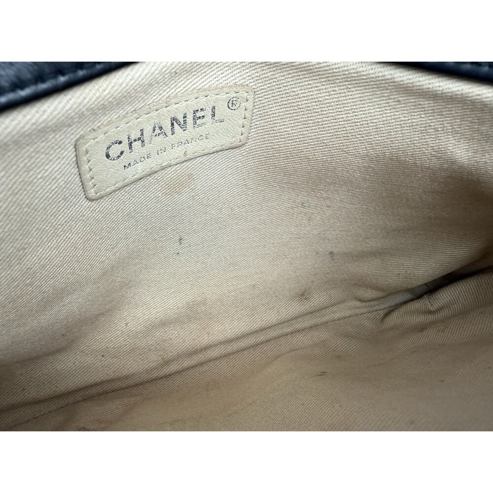 Chanel Giant Reissue Mademoiselle Lock Bag - Picture 9 of 15